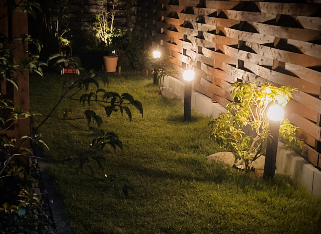 正規店仕入れの タカショー ひかりノベーション 木のひかり 基本セット 防水 屋外 ガーデンライト 間接照明 鮮やかな光 